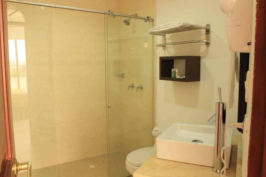 Hotel Metropolis Plaza Cali Kültér fotó