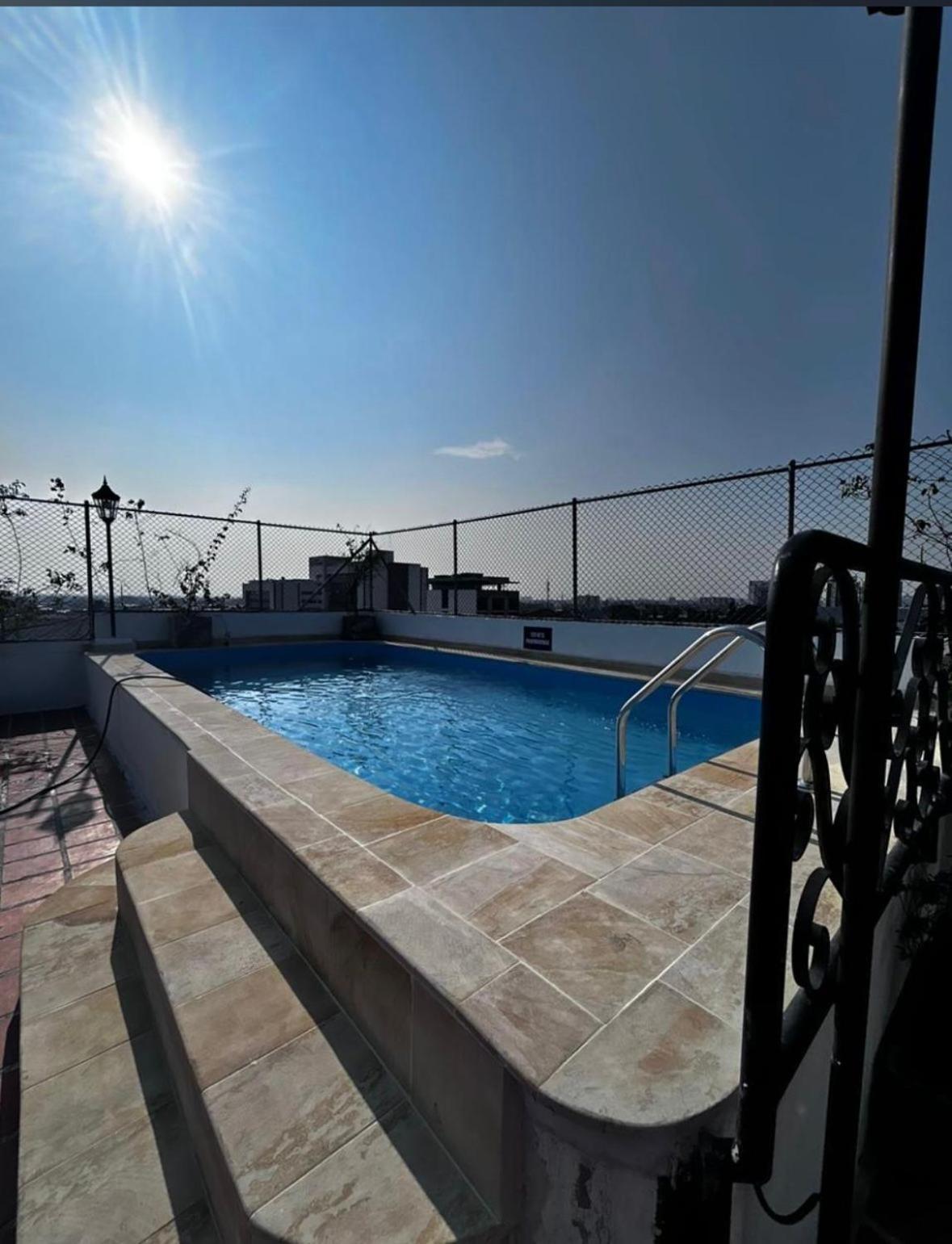 Hotel Metropolis Plaza Cali Kültér fotó