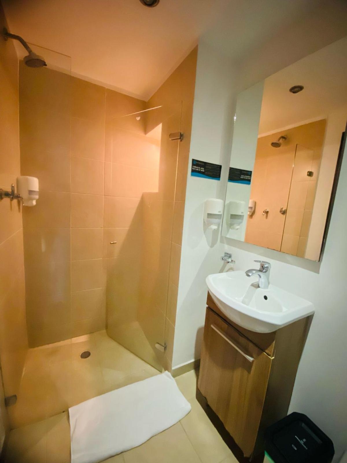 Hotel Metropolis Plaza Cali Kültér fotó
