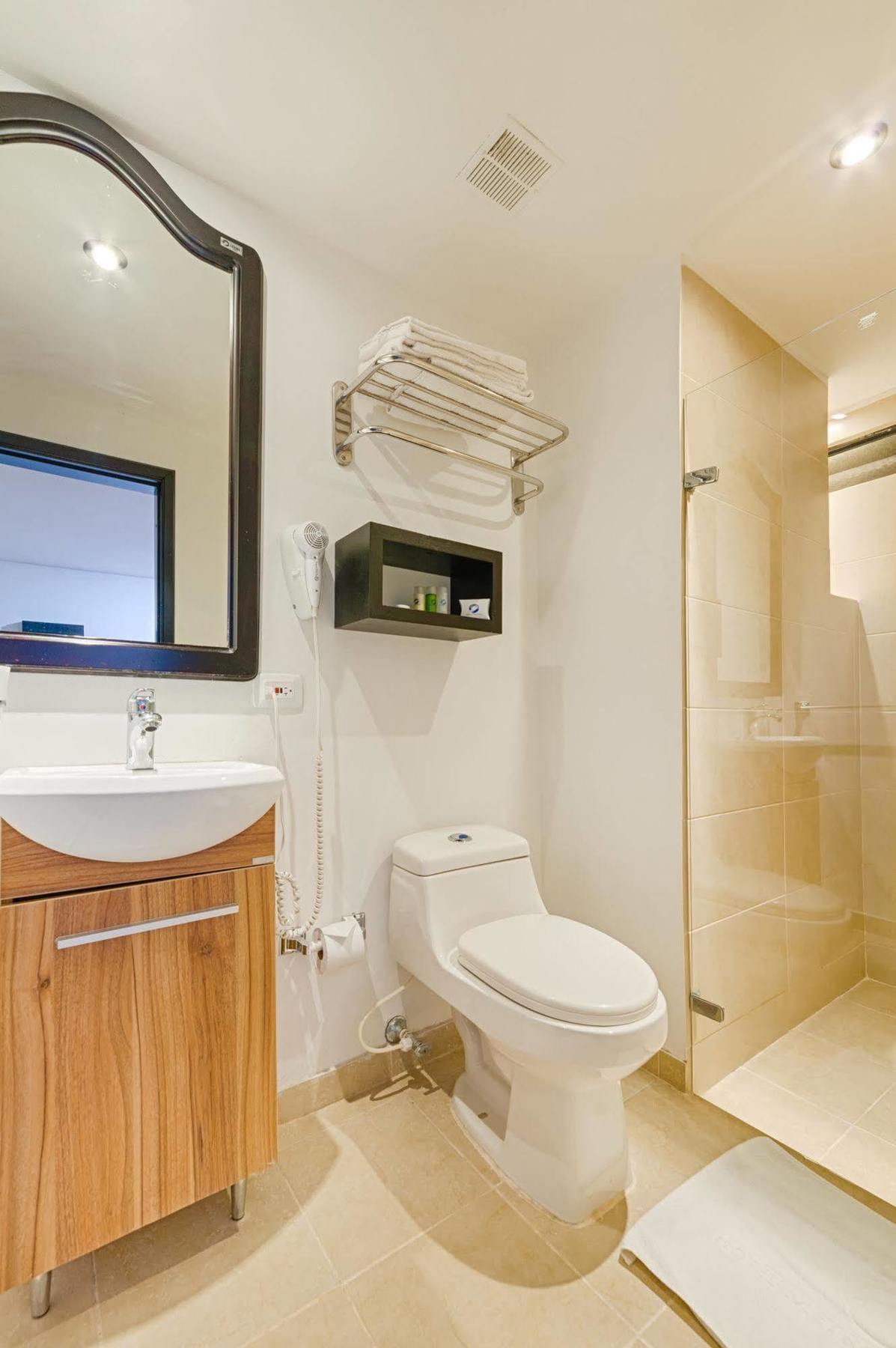 Hotel Metropolis Plaza Cali Kültér fotó
