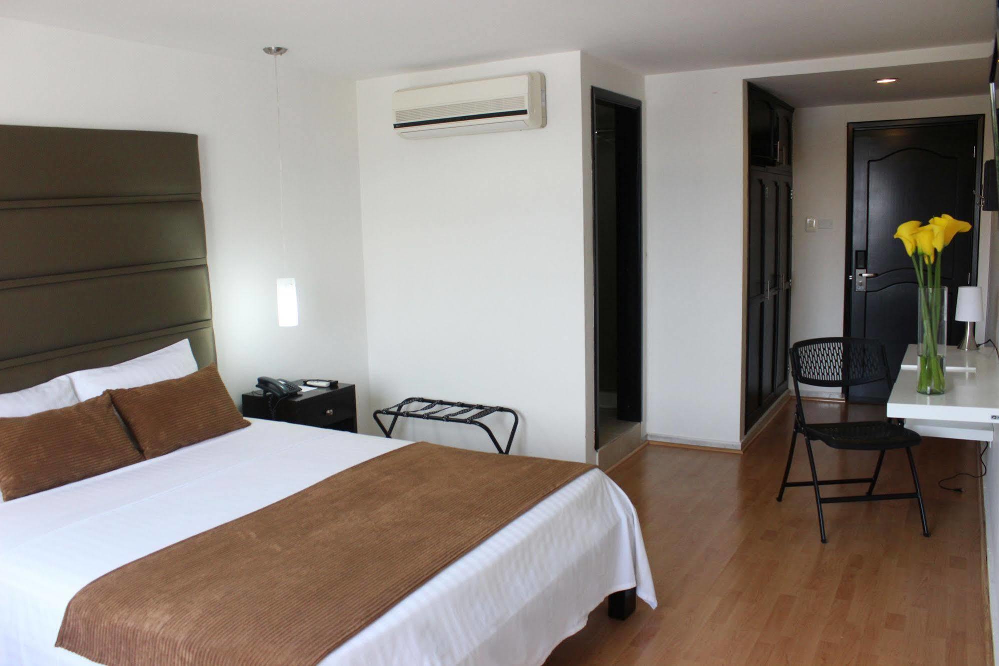 Hotel Metropolis Plaza Cali Kültér fotó